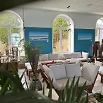 Zeitlos Garni Bed & Breakfast 3*